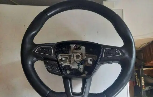 Ford C-MAX II Steering wheel