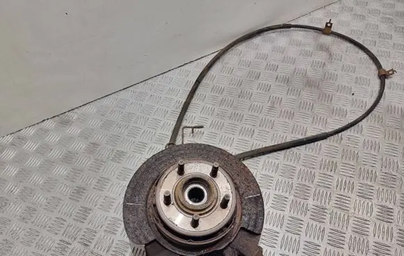 Rear wheel hub