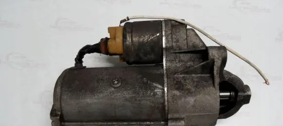 Opel Vivaro Starter motor 7700116260D