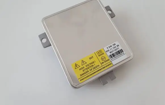 BMW 3 E90 E91 Headlight ballast module Xenon 6948180 6261110499