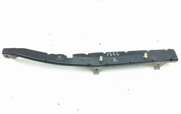 Front bumper mounting bracket
