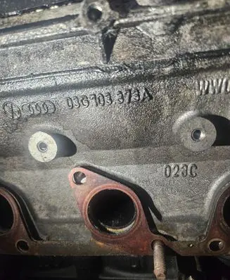 Volkswagen Touran I Engine BMN 03G703373A 03G103469L
