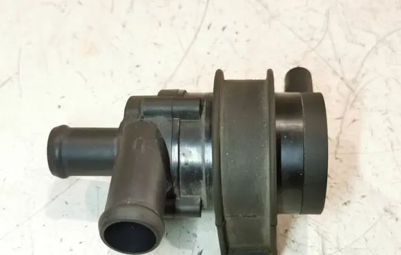 Volkswagen PASSAT B6 Electric auxiliary coolant/water pump