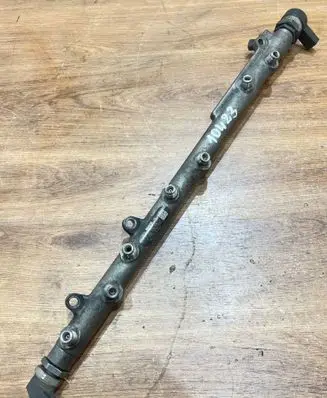 BMW 7 E65 E66 Fuel main line pipe 7795514 0445216015