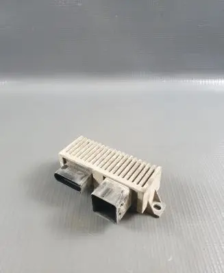 Renault Kangoo II Glow plug pre-heat relay 8200558438
