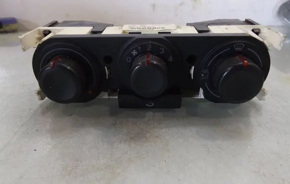 Seat Ibiza III (6L) Climate control unit 6L0819045