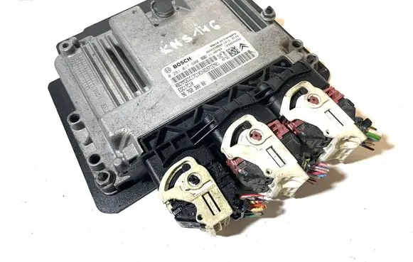 Peugeot Partner Engine control unit/module 0281017600