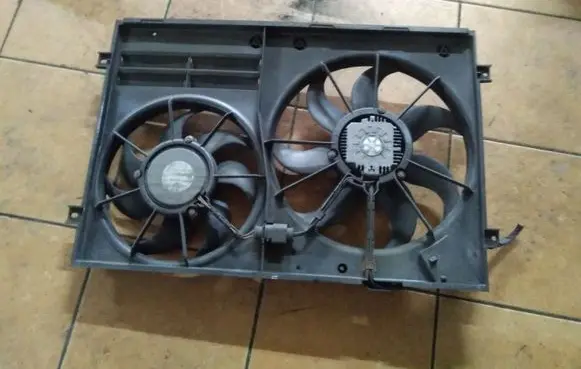 Volkswagen PASSAT B6 Fan set 1K0121205 1K0121207AGR