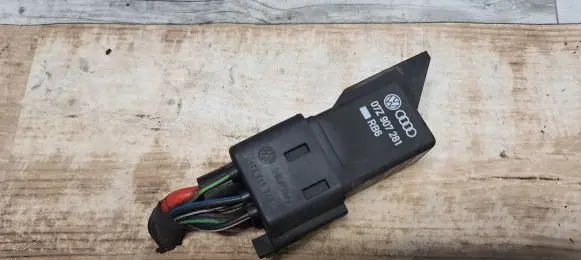 Glow plug pre-heat relay