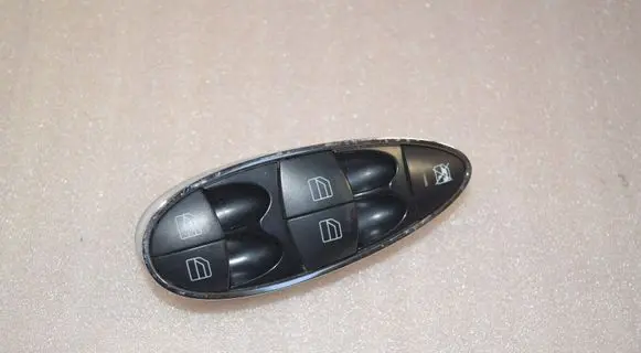 Mercedes-Benz E W211 Electric window control switch A2118219951