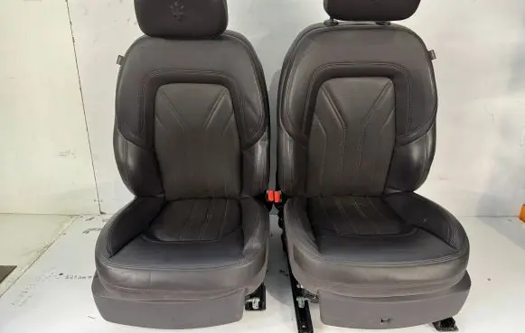 Maserati Ghibli Seat set 