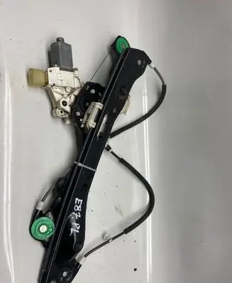BMW 1 E81 E87 Front door window regulator with motor 7067796 7138466