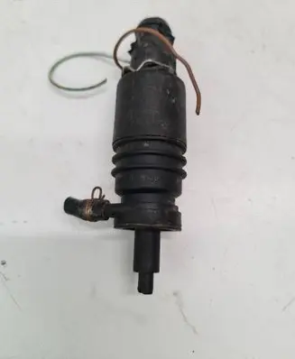 BMW 5 E39 Windscreen/windshield washer pump E13021168 103773