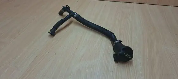 Citroen DS5 Oil fill pipe 9671044880 9684359980 71044880