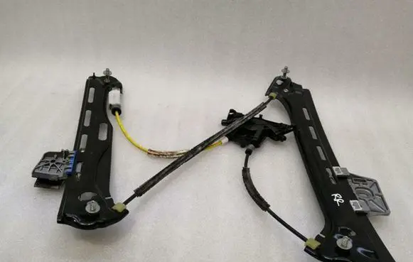 Mercedes-Benz CLS C218 AMG Rear window lifting mechanism without motor A2187300479