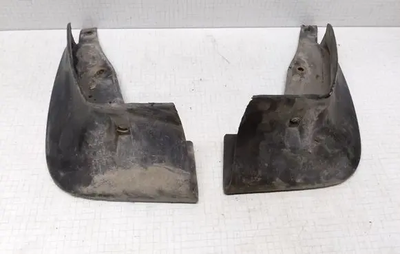 Nissan Primera Front mudguard 