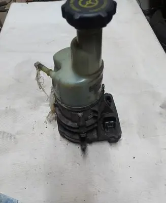 Ford Galaxy Power steering pump BG913K514AB