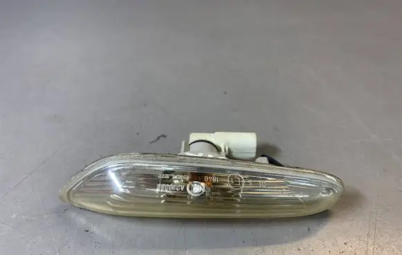 BMW 1 E81 E87 Front fender indicator light 6932997 63137253325 63136932997