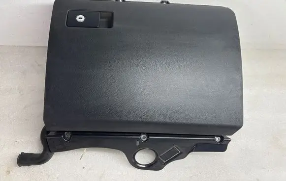 Volkswagen PASSAT B6 Glove box 3C1857114 T0024226 P0108696