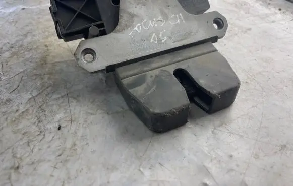 Ford Focus Tailgate/trunk/boot lock/catch/latch 3m51r442a66an