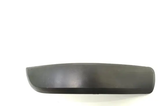 Rear bumper trim bar molding