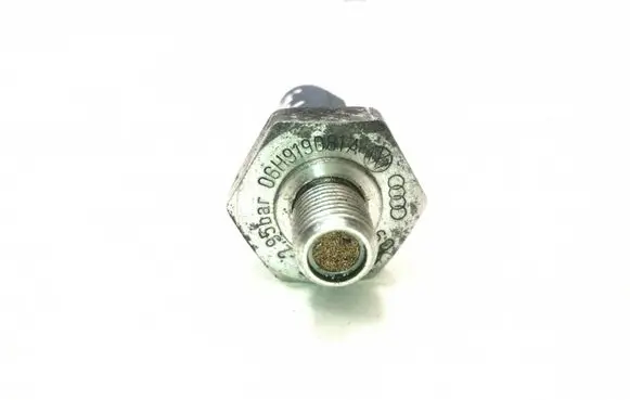 Audi A5 8T 8F Oil pressure sensor 06H919081A
