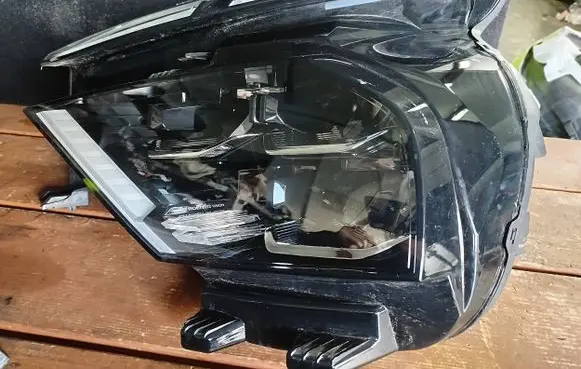 Citroen C4 X Headlight/headlamp