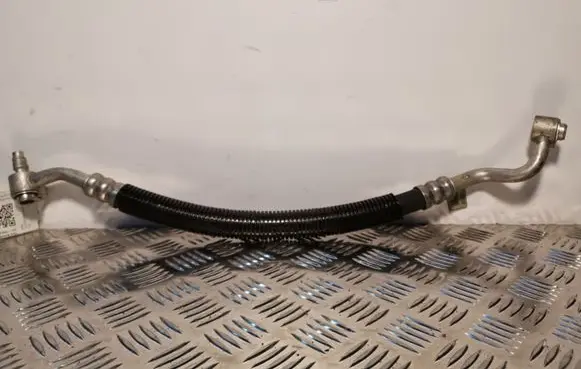 Air conditioning (A/C) pipe/hose