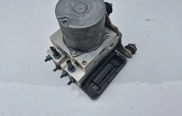 Audi A6 C7 ABS Pump 4G0907379M