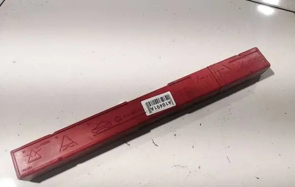 Audi A4 S4 B5 8D Emergency warning sign E1327R030017