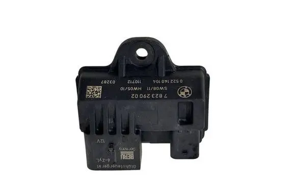 BMW 5 F10 F11 Glow plug pre-heat relay 7823290 03287 110712