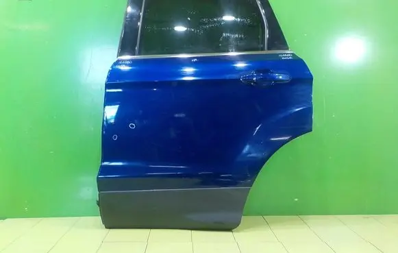Ford Kuga II Rear door LEWE