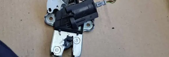 Audi A5 8T 8F Tailgate/trunk/boot lock/catch/latch 4F5827505D