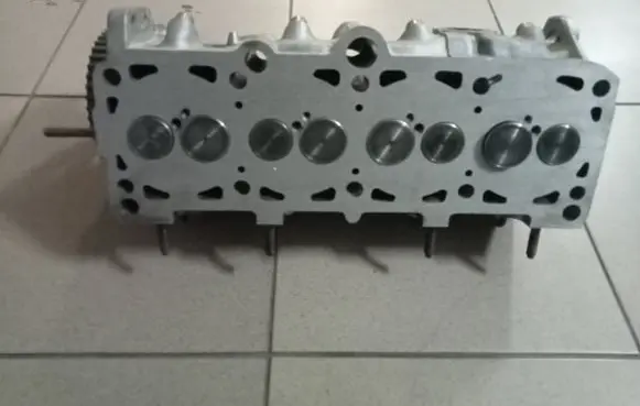 Volkswagen Transporter - Caravelle T4 Engine head 028103373N