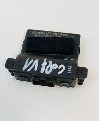 Volkswagen Golf V Gateway control module 1K0907530C