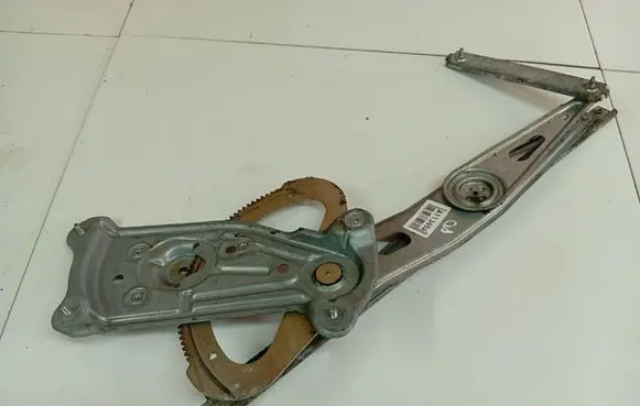 Renault Scenic III - Grand scenic III Sliding door window regulator with motor 966036102