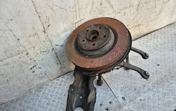 Rear wheel hub spindle/knuckle