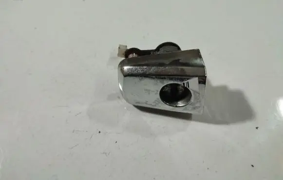 Honda FR-V Front door lock (next to the handle) 