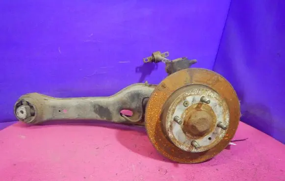 Volvo S40, V40 Rear wheel hub spindle/knuckle 