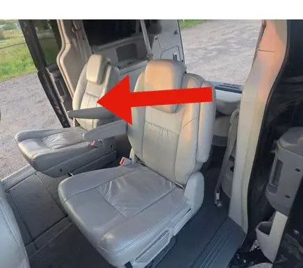 Chrysler Grand Voyager V Second row seats