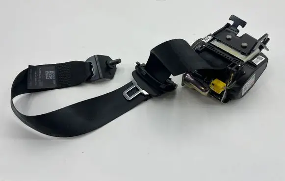 Ford Kuga III Rear seatbelt LV4BS611B68AEW