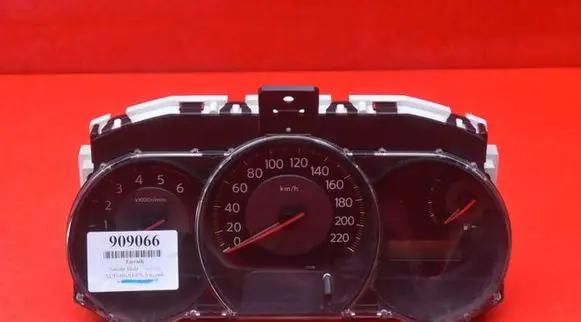 Nissan Tiida C11 Speedometer (instrument cluster) 24810EM02C