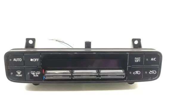 Toyota Auris E180 Climate control unit 5590002820 75h697 75h695