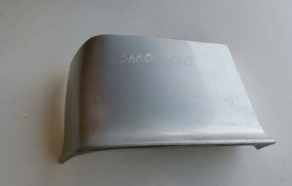 Rear/tail light trim molding