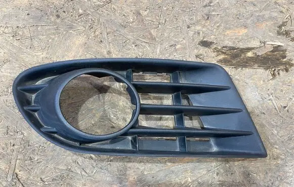 Volkswagen Golf Plus Front bumper lower grill 5M0853665C R0777-I