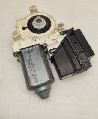 Seat Ibiza III (6L) Front door window regulator motor 0536003501
