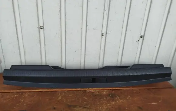 Peugeot 2008 II Trunk/boot sill cover protection 98257547ZD