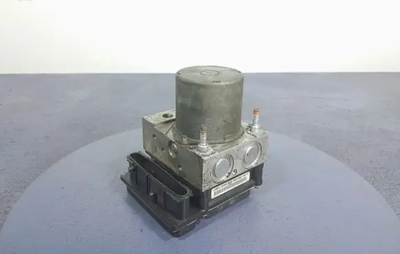 Toyota Avensis T270 ABS Pump 44540-05071