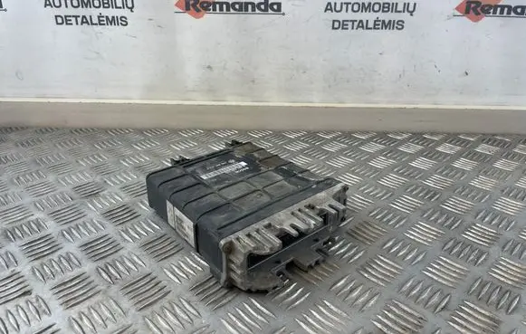 Volkswagen Golf III Engine control unit/module 1H0907311F 0261200760