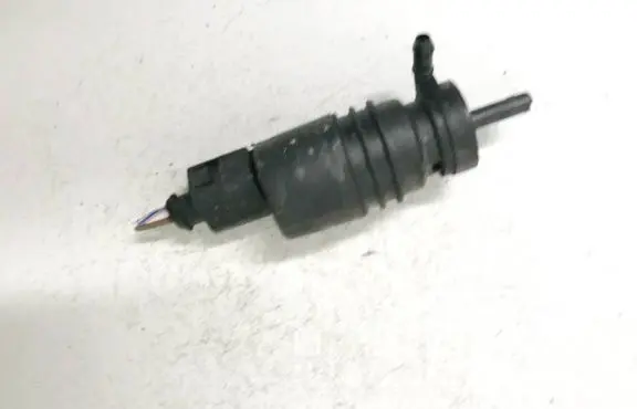 Mercedes-Benz E W211 Windscreen/windshield washer pump a0335450228